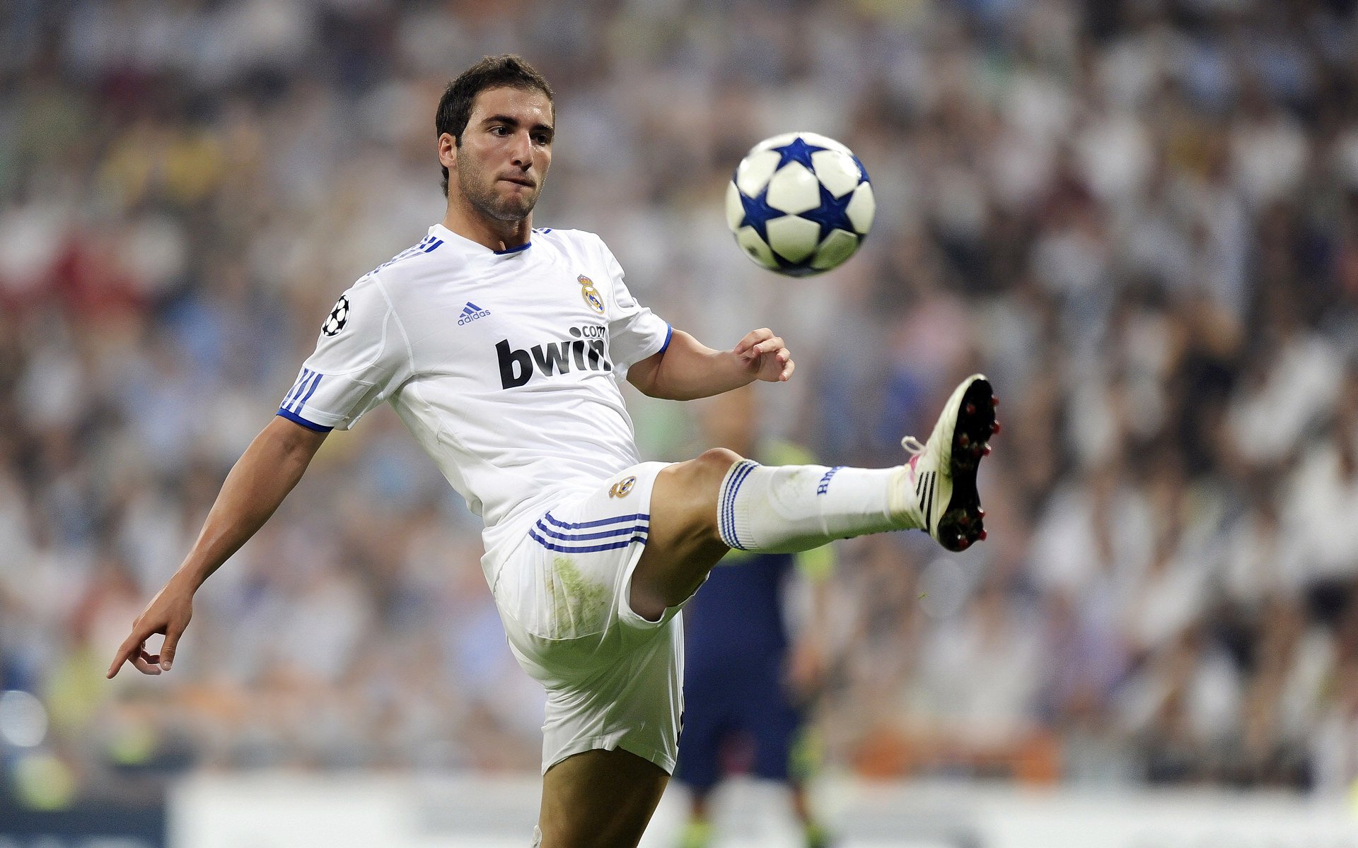 亚特兰大压制式推进主导场面走势，亚特兰大事件是什么