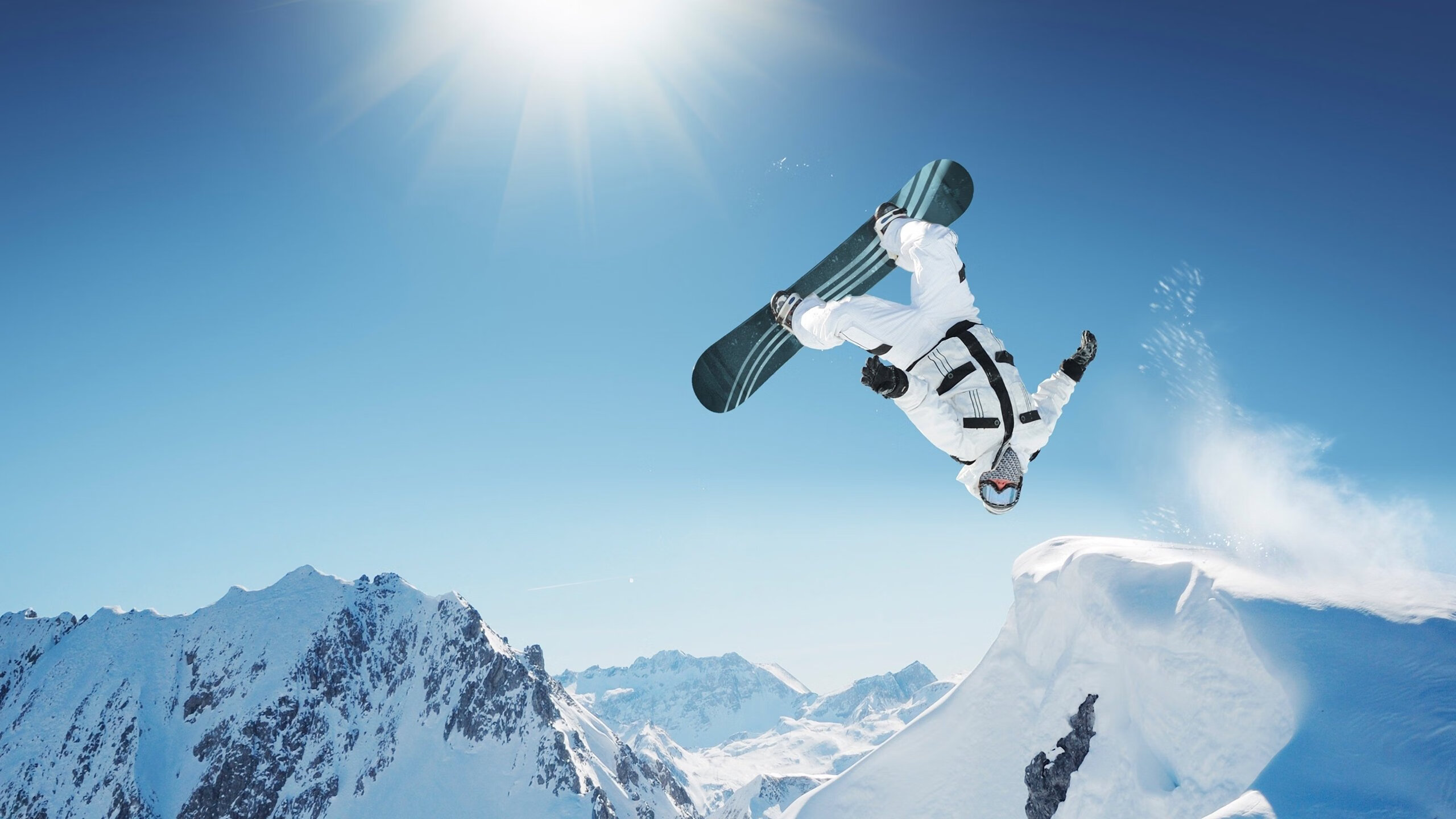 掘金教练组分析中国高中篮球录像，推动国际交流，篮球掘金队