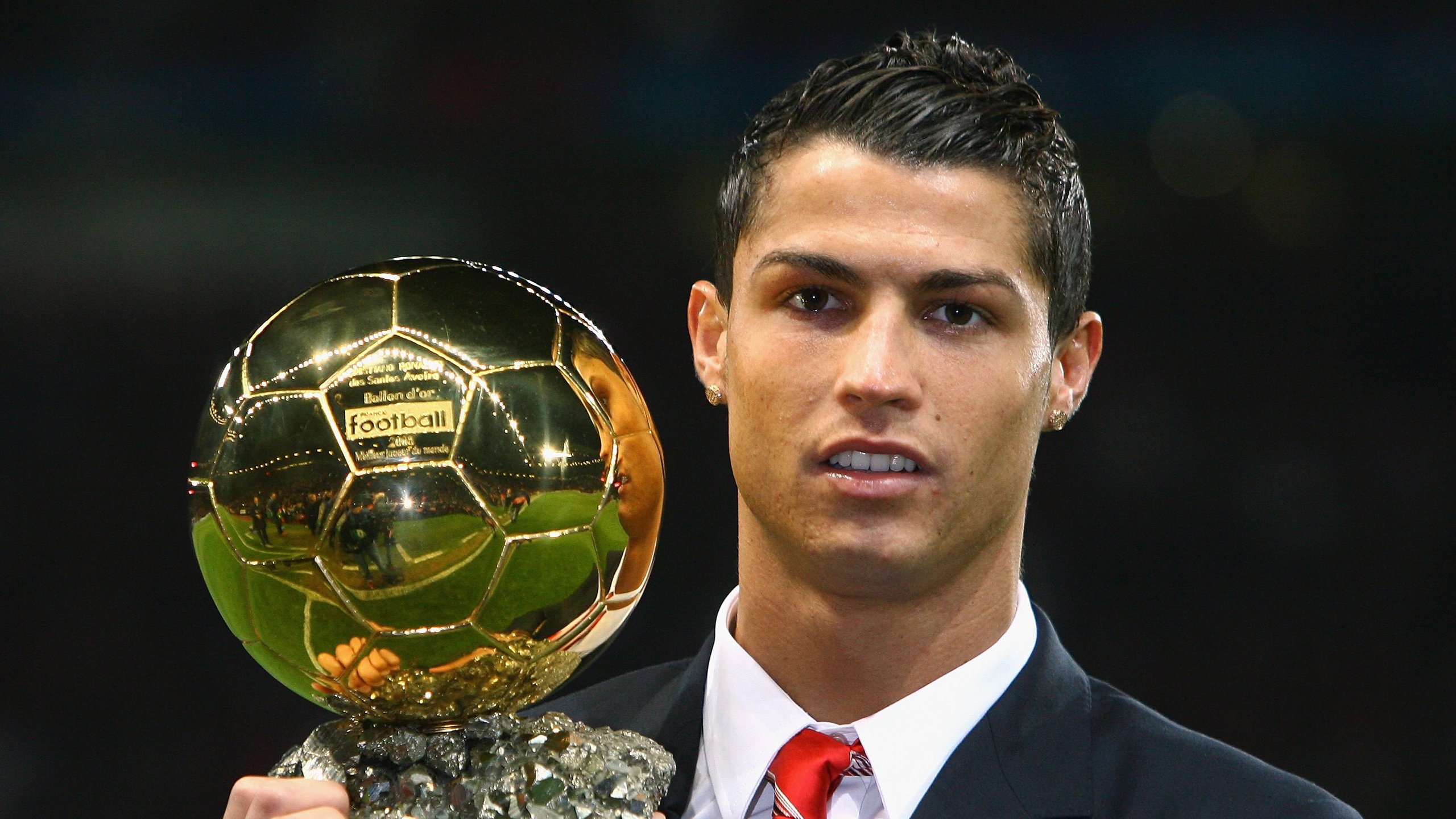 绿色环保足球场全面推广,践行可持续发展战略,绿色足球场怎么形容